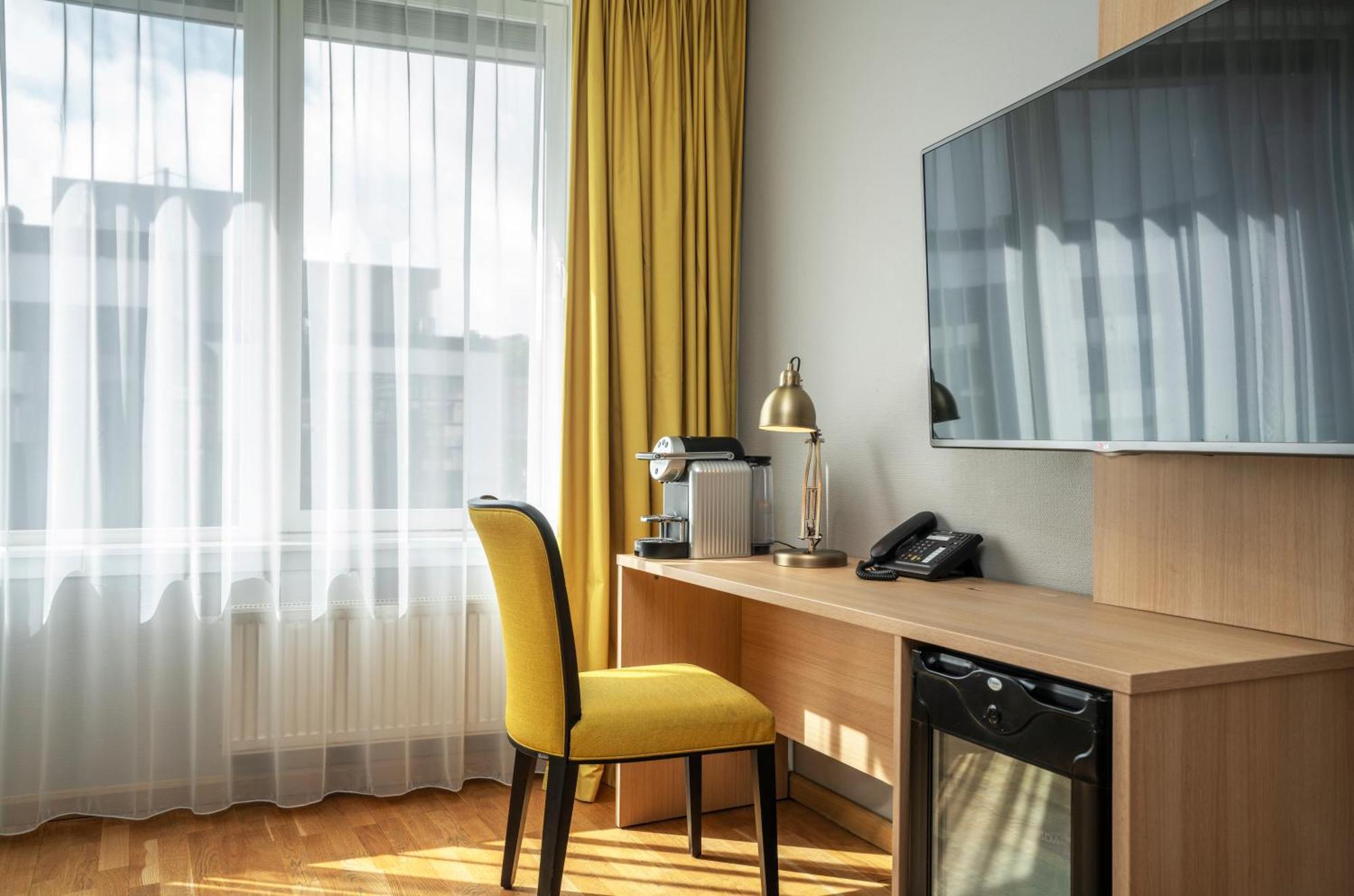 Thon Hotel Lillestrom Bagian luar foto