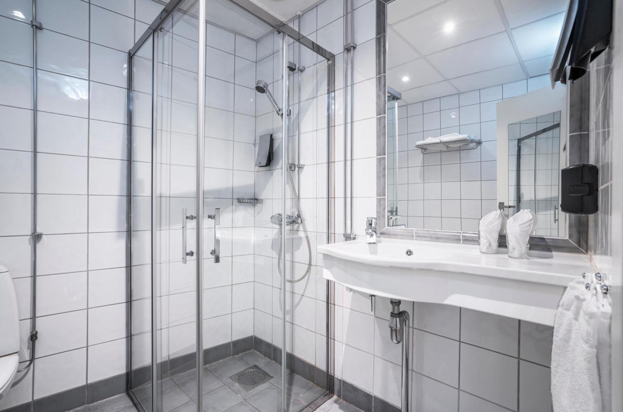 Thon Hotel Lillestrom Bagian luar foto