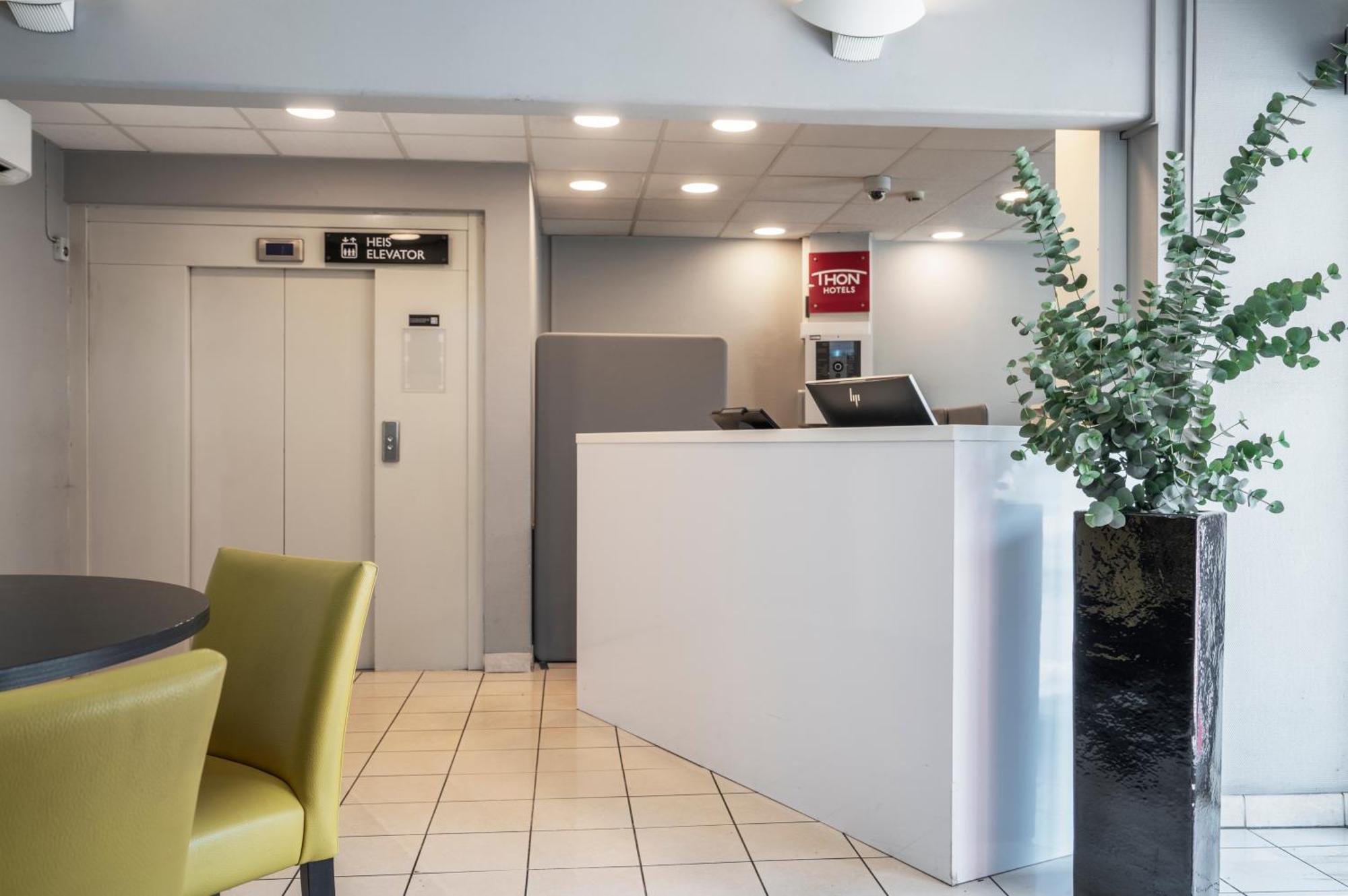 Thon Hotel Lillestrom Bagian luar foto