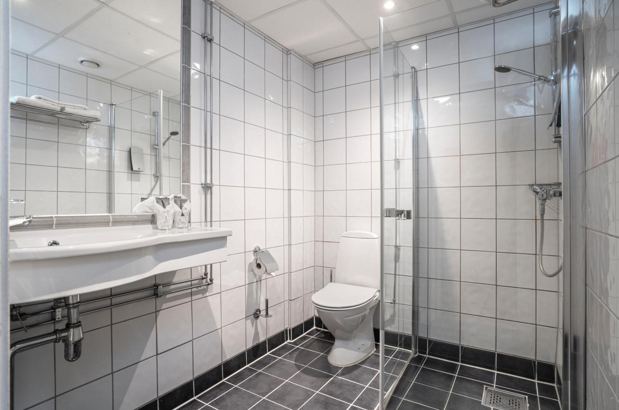 Thon Hotel Lillestrom Bagian luar foto